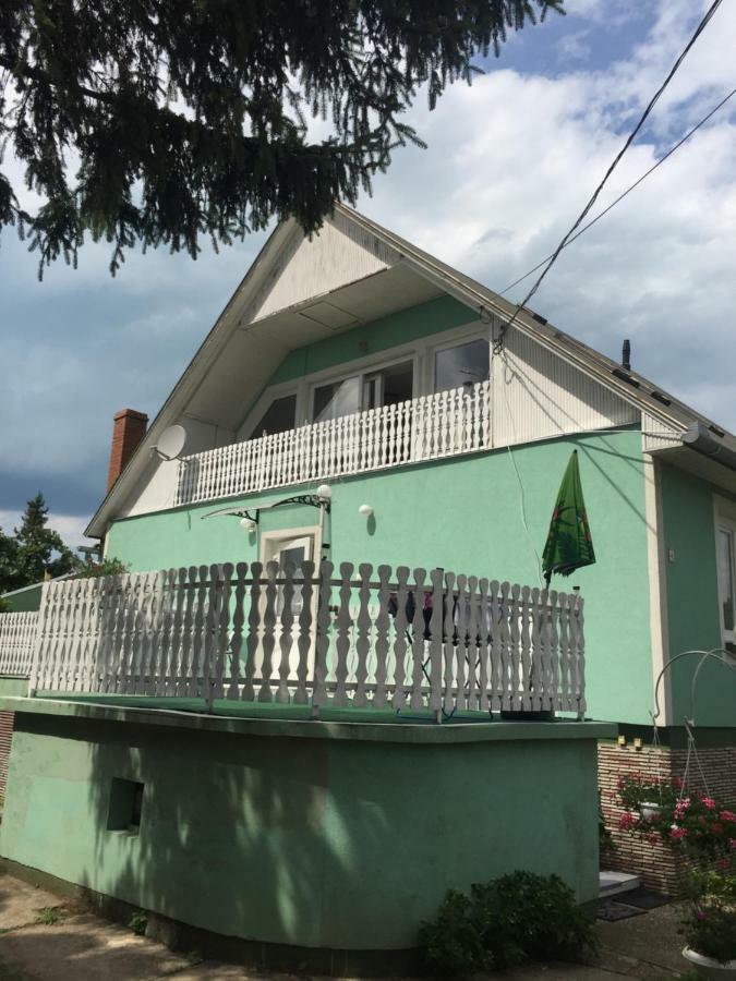 Rózsavölgy Apartman Balatonlelle Dış mekan fotoğraf